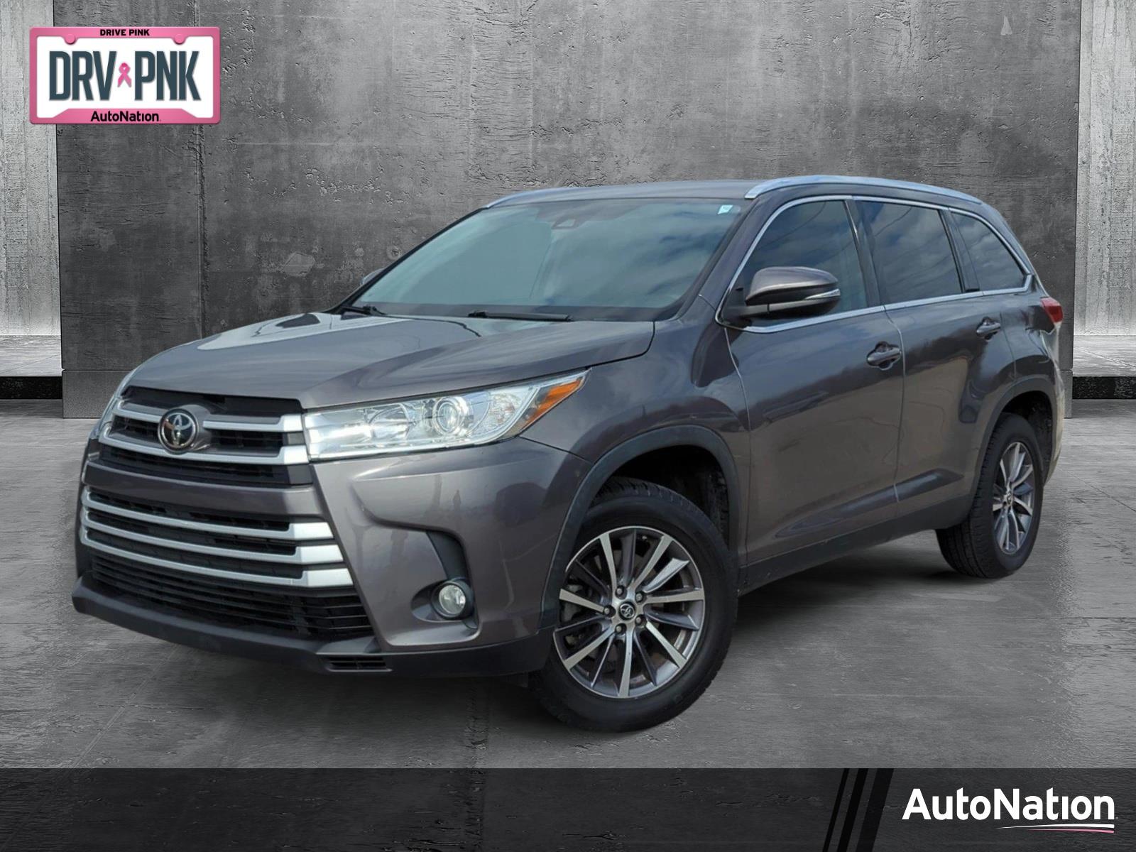 2019 Toyota Highlander Vehicle Photo in Memphis, TN 38125