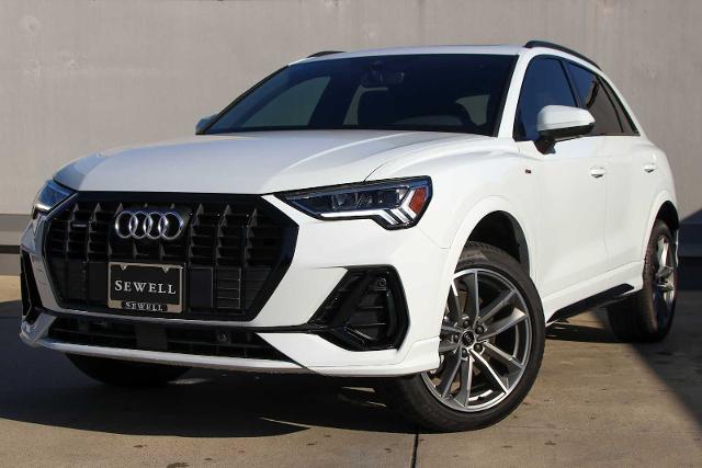 2024 Audi Q3 Vehicle Photo in SUGAR LAND, TX 77478