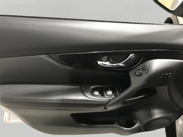 2017 Nissan Rogue Vehicle Photo in GREEN BAY, WI 54303-3330