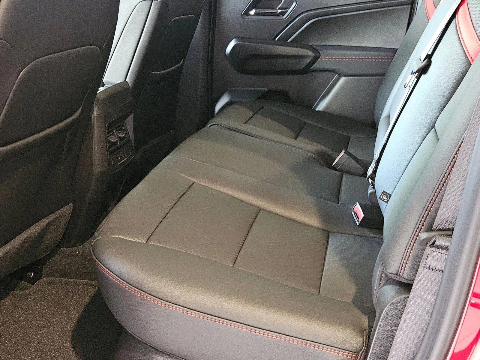 2025 Chevrolet Colorado Vehicle Photo in GREENACRES, FL 33463-3207