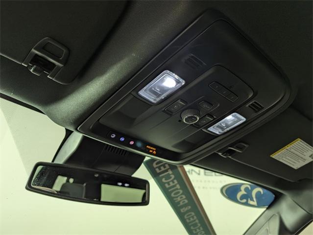 2023 GMC Yukon XL Vehicle Photo in ENGLEWOOD, CO 80113-6708