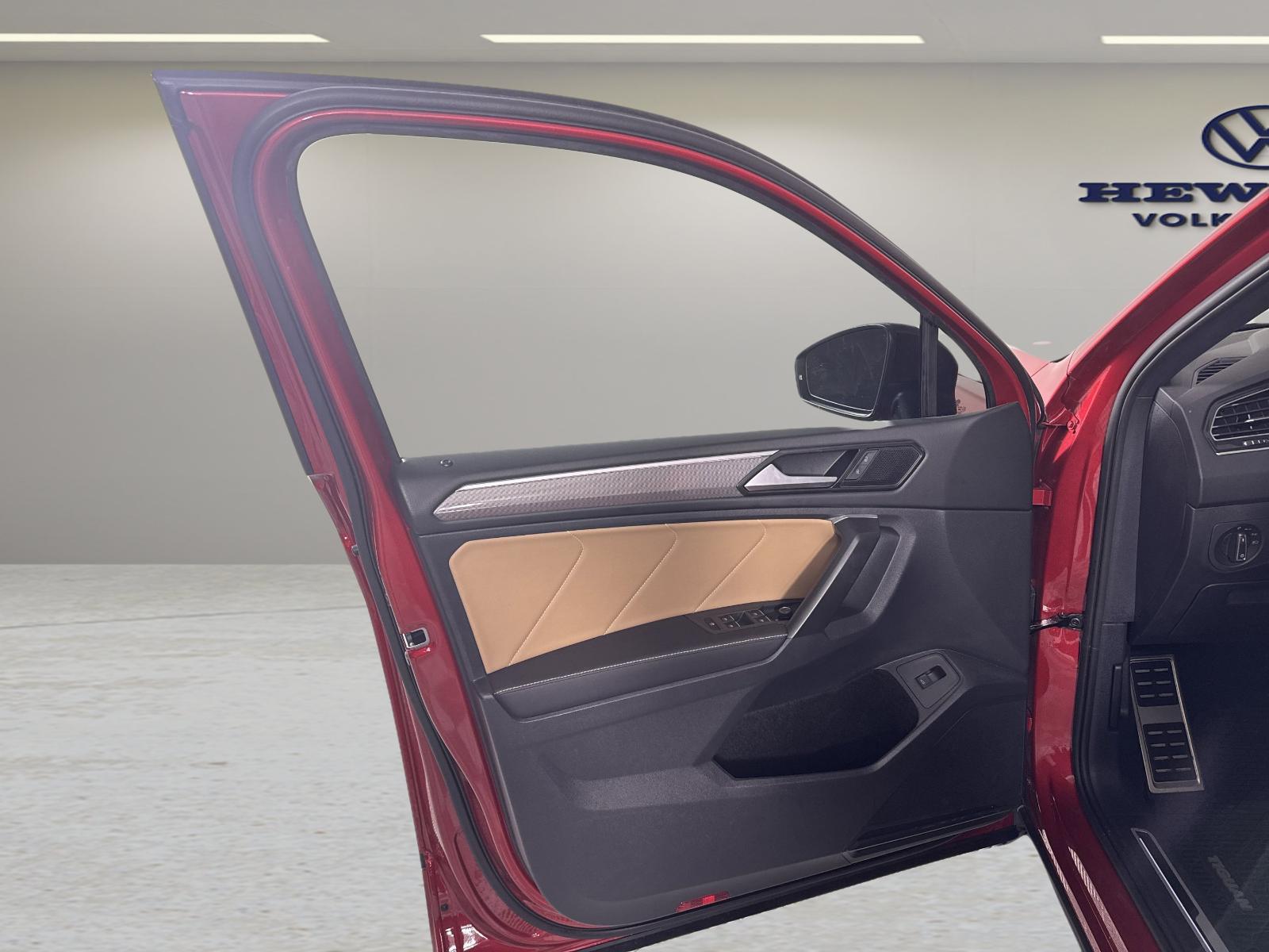 2024 Volkswagen Tiguan Vehicle Photo in Georgetown, TX 78626