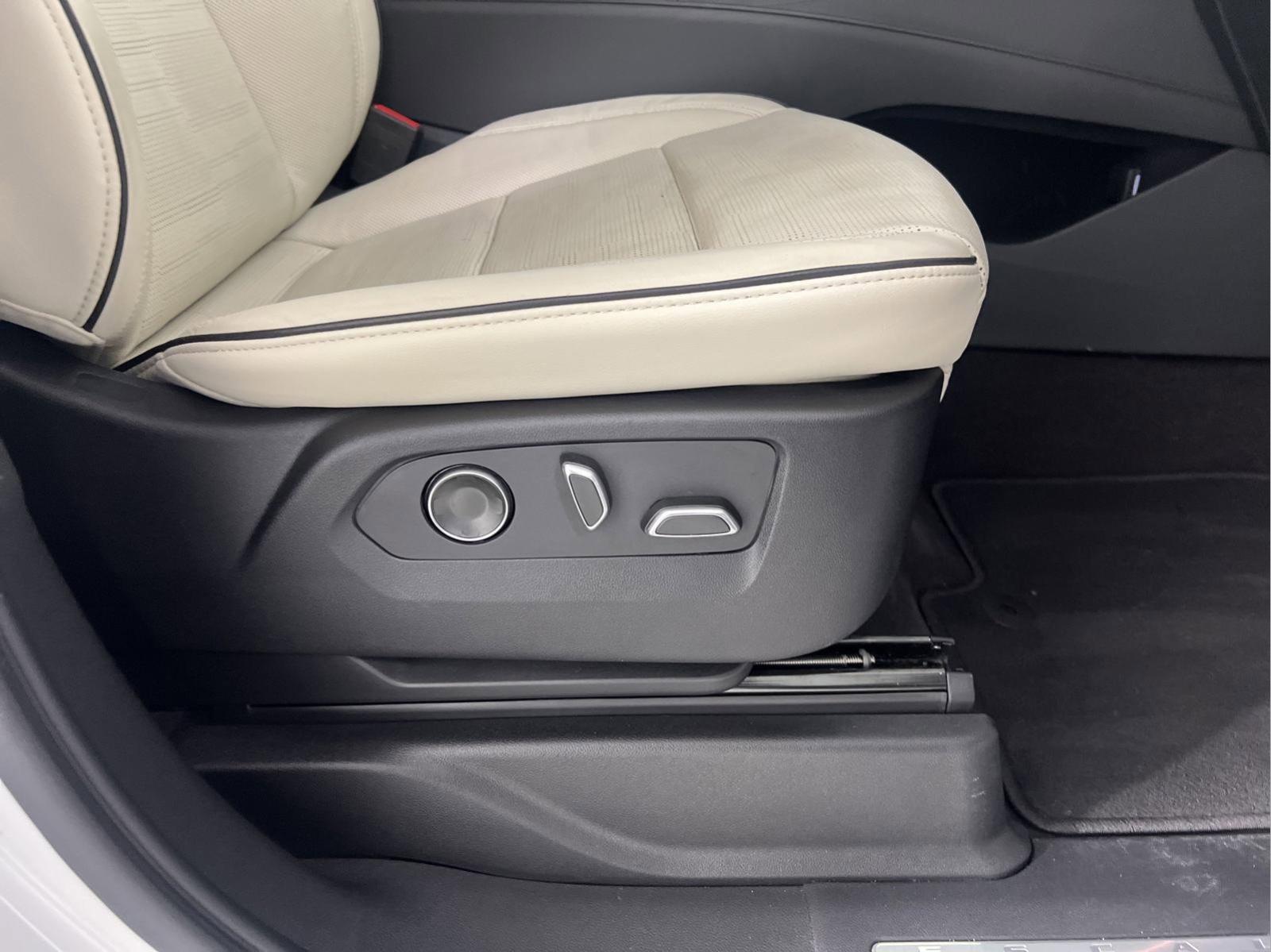 2023 Cadillac Escalade Vehicle Photo in GEORGETOWN, TX 78626-7508