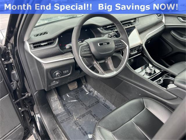 2023 Jeep Grand Cherokee L Vehicle Photo in GREEN BAY, WI 54304-5303