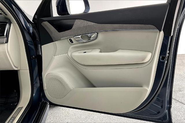 2023 Volvo XC90 Vehicle Photo in Grapevine, TX 76051