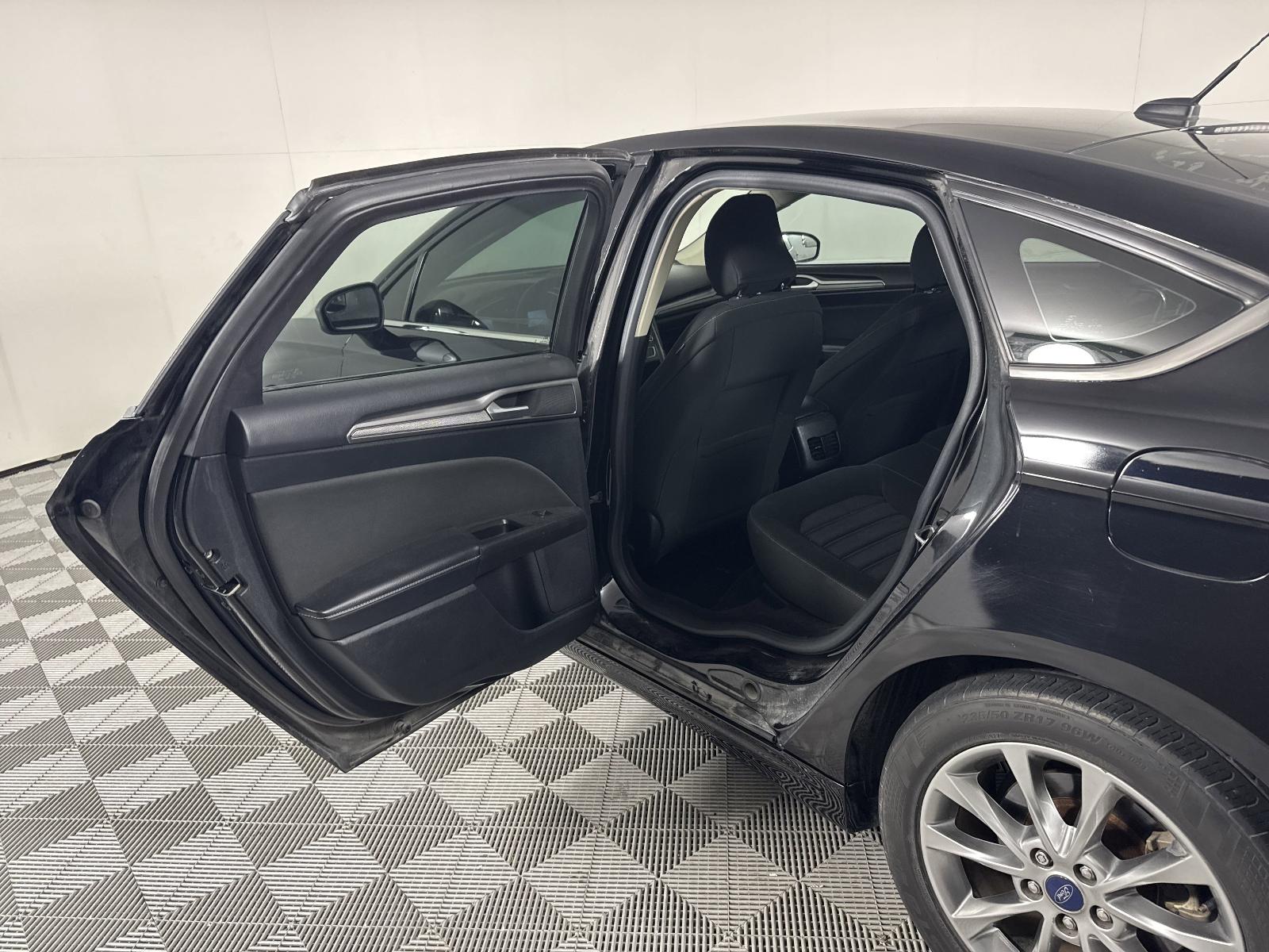 2017 Ford Fusion Vehicle Photo in GEORGETOWN, TX 78626-7508
