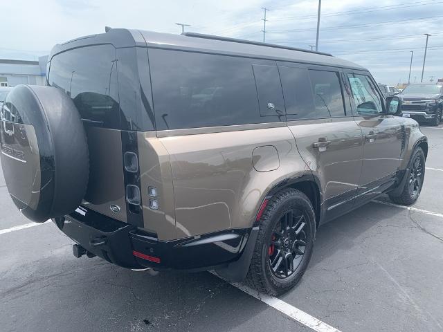 2023 Defender Vehicle Photo in GREEN BAY, WI 54304-5303
