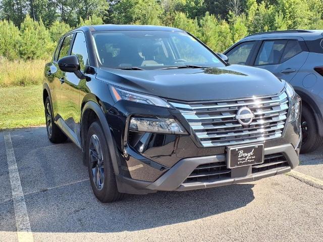 2024 Nissan Rogue Vehicle Photo in EMPORIA, VA 23847-1235