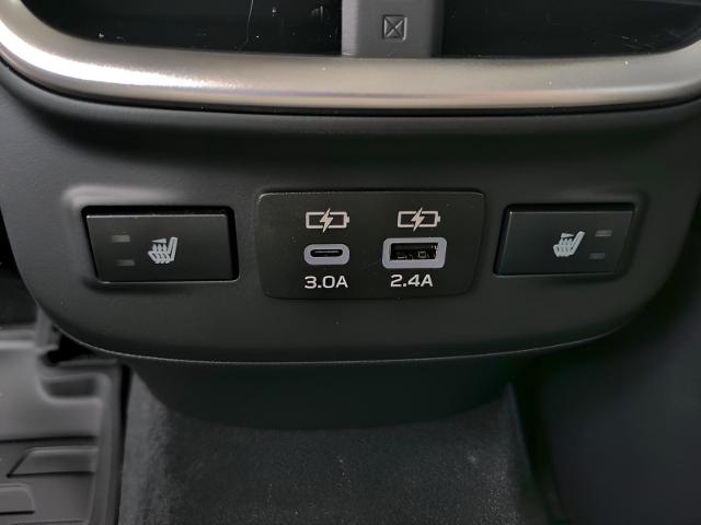 2025 Subaru Outback Vehicle Photo in Green Bay, WI 54304