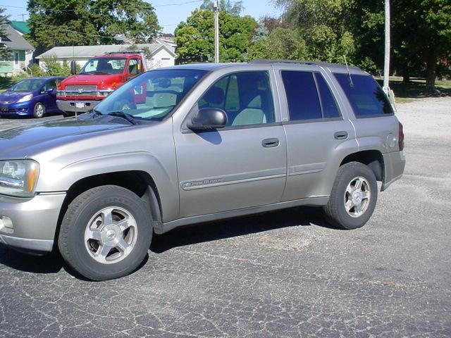 Used 2002 Chevrolet TrailBlazer LT with VIN 1GNDS13S122422615 for sale in Arcanum, OH