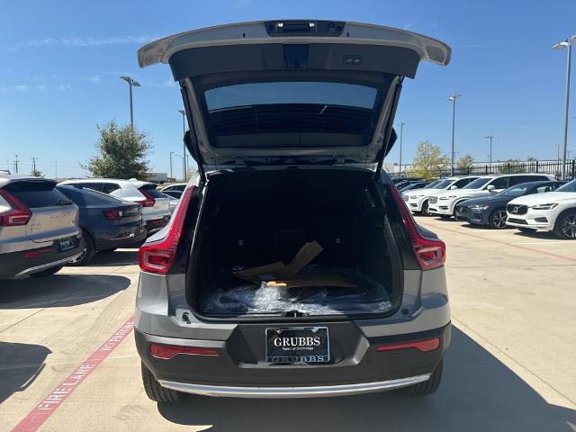 2025 Volvo XC40 Vehicle Photo in Grapevine, TX 76051