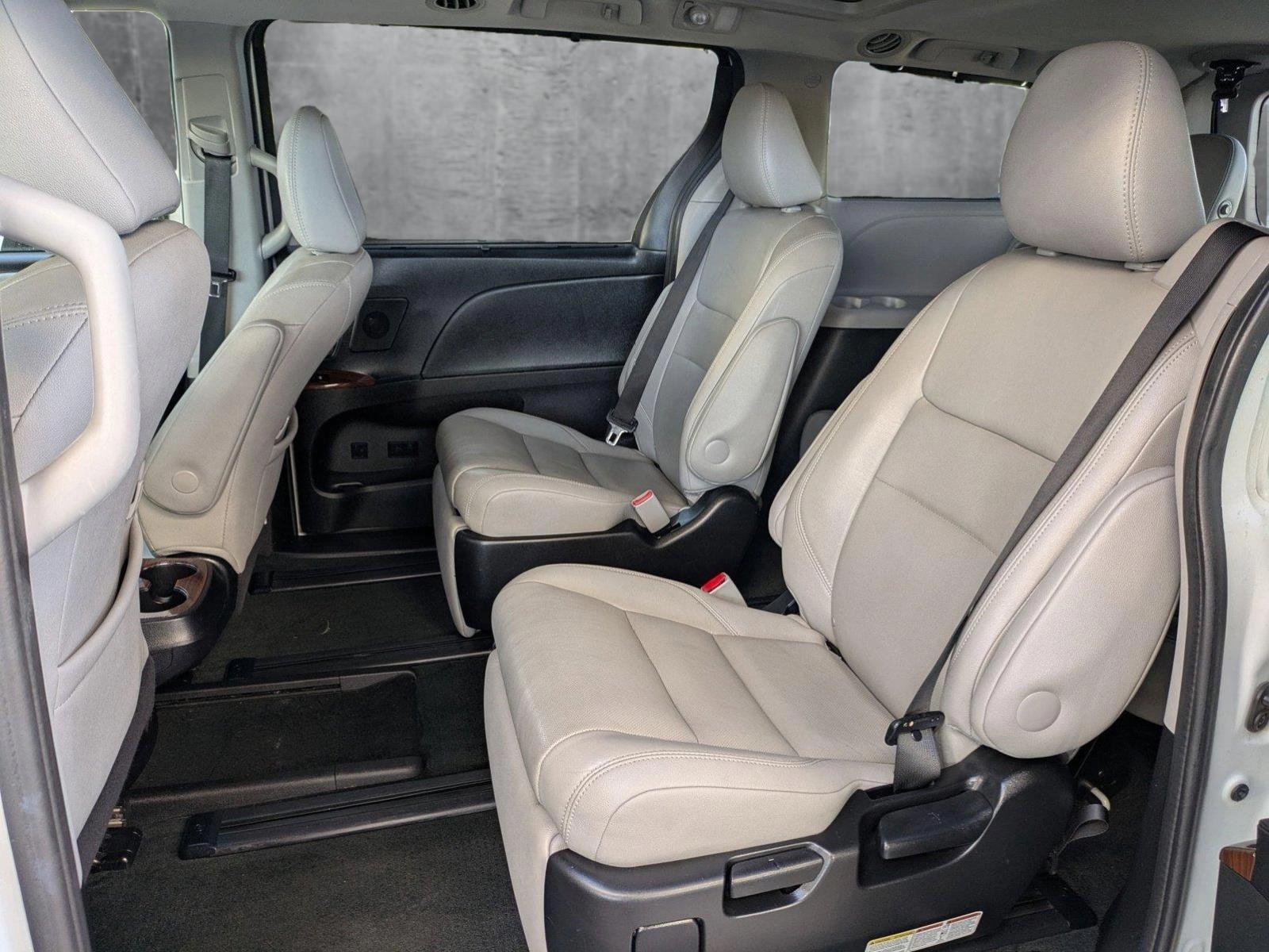 2017 Toyota Sienna Vehicle Photo in Tustin, CA 92782