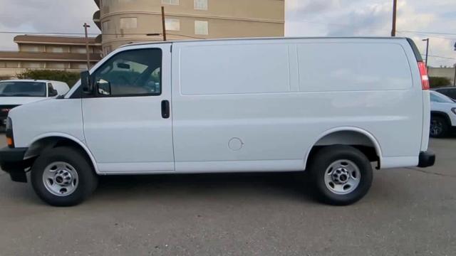 2025 GMC Savana Cargo 2500 Vehicle Photo in PASADENA, CA 91107-3803