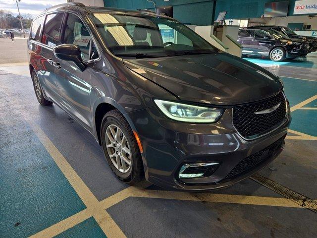 2022 Chrysler Pacifica Vehicle Photo in AKRON, OH 44320-4088