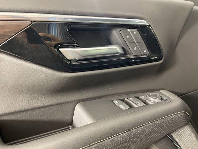 2025 Chevrolet Tahoe Vehicle Photo in PHOENIX, AZ 85014-3381