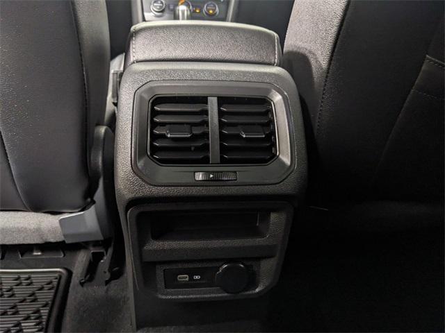 2021 Volkswagen Tiguan Vehicle Photo in ENGLEWOOD, CO 80113-6708