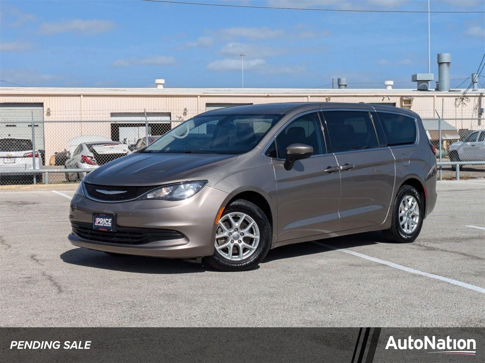 2017 Chrysler Pacifica Vehicle Photo in Corpus Christi, TX 78415