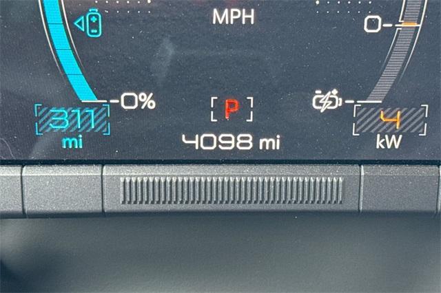 2025 GMC HUMMER EV SUV Vehicle Photo in ELK GROVE, CA 95757-8703