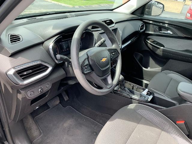2022 Chevrolet Trailblazer Vehicle Photo in MOON TOWNSHIP, PA 15108-2571