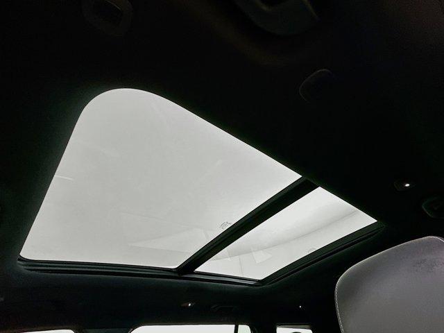 2024 Jeep Grand Cherokee L Vehicle Photo in Doylsetown, PA 18901