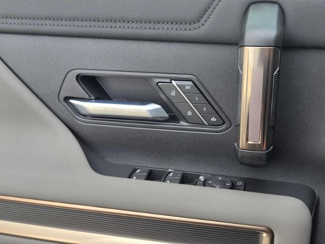2025 GMC HUMMER EV Pickup Vehicle Photo in DALLAS, TX 75209-3016