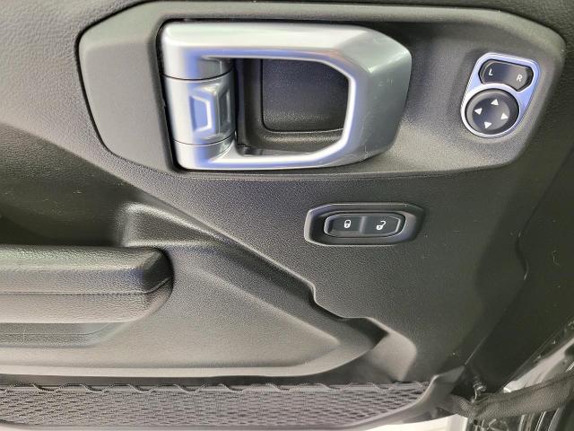 2022 Jeep Wrangler Vehicle Photo in GREEN BAY, WI 54303-3330