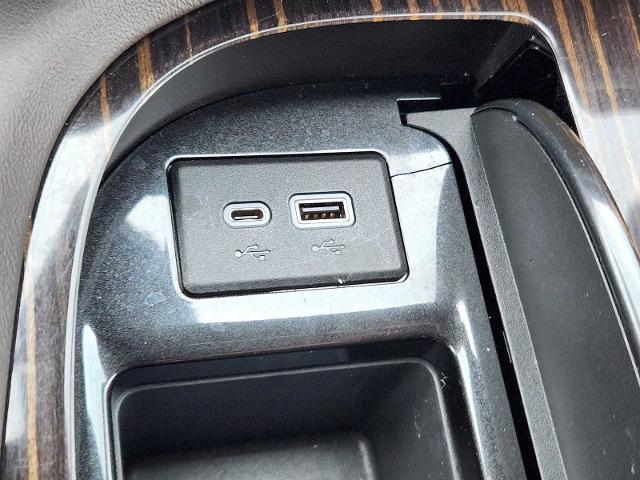 2021 Cadillac Escalade ESV Vehicle Photo in DENTON, TX 76210-9321