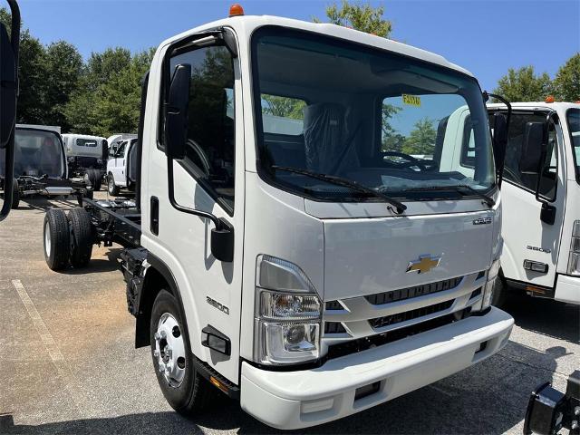 2025 Chevrolet Low Cab Forward 3500 Vehicle Photo in ALCOA, TN 37701-3235