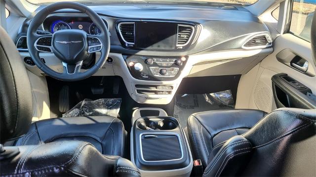 2022 Chrysler Pacifica Vehicle Photo in FLAGSTAFF, AZ 86001-6214