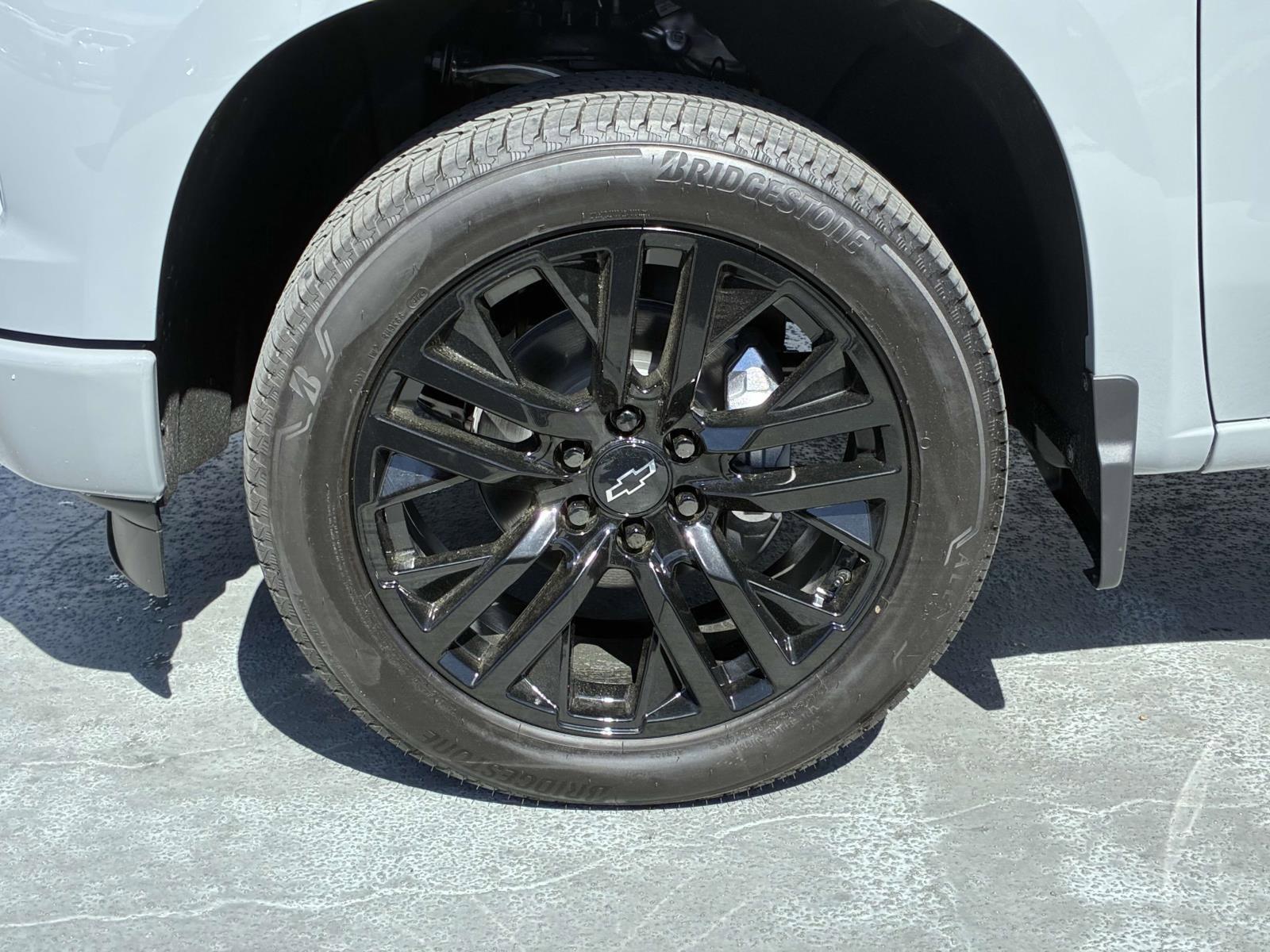 2025 Chevrolet Silverado 1500 Vehicle Photo in LOS ANGELES, CA 90007-3794