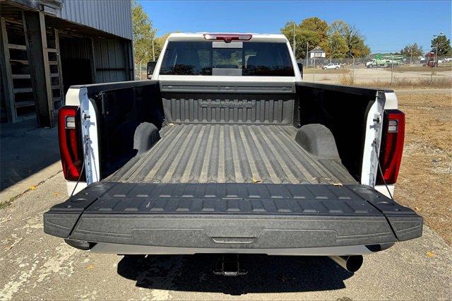 2024 GMC Sierra 2500 HD Vehicle Photo in TOPEKA, KS 66609-0000
