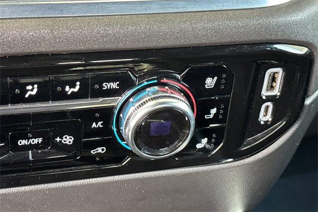 2023 GMC Sierra 1500 Vehicle Photo in ELK GROVE, CA 95757-8703