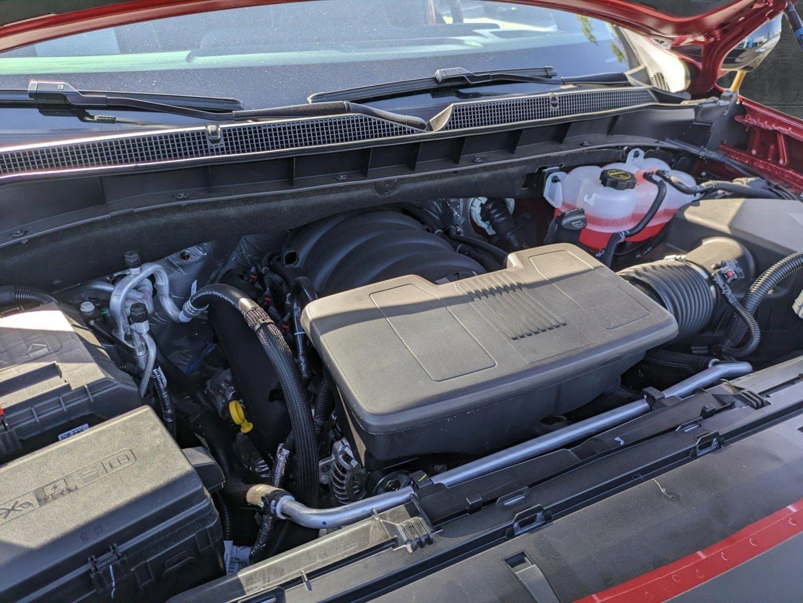 2025 Chevrolet Suburban Vehicle Photo in GILBERT, AZ 85297-0446