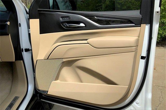 2024 Cadillac Escalade Vehicle Photo in KANSAS CITY, MO 64114-4545