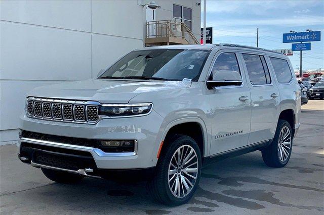 2022 Jeep Grand Wagoneer Vehicle Photo in TOPEKA, KS 66609-0000