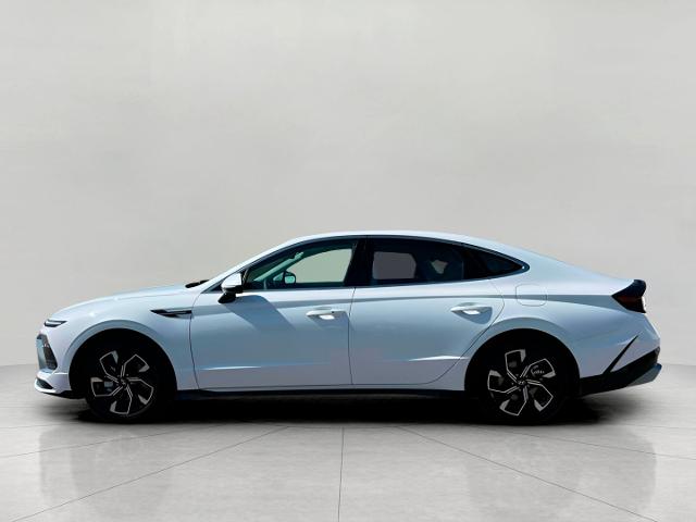 2025 Hyundai SONATA Vehicle Photo in Green Bay, WI 54304