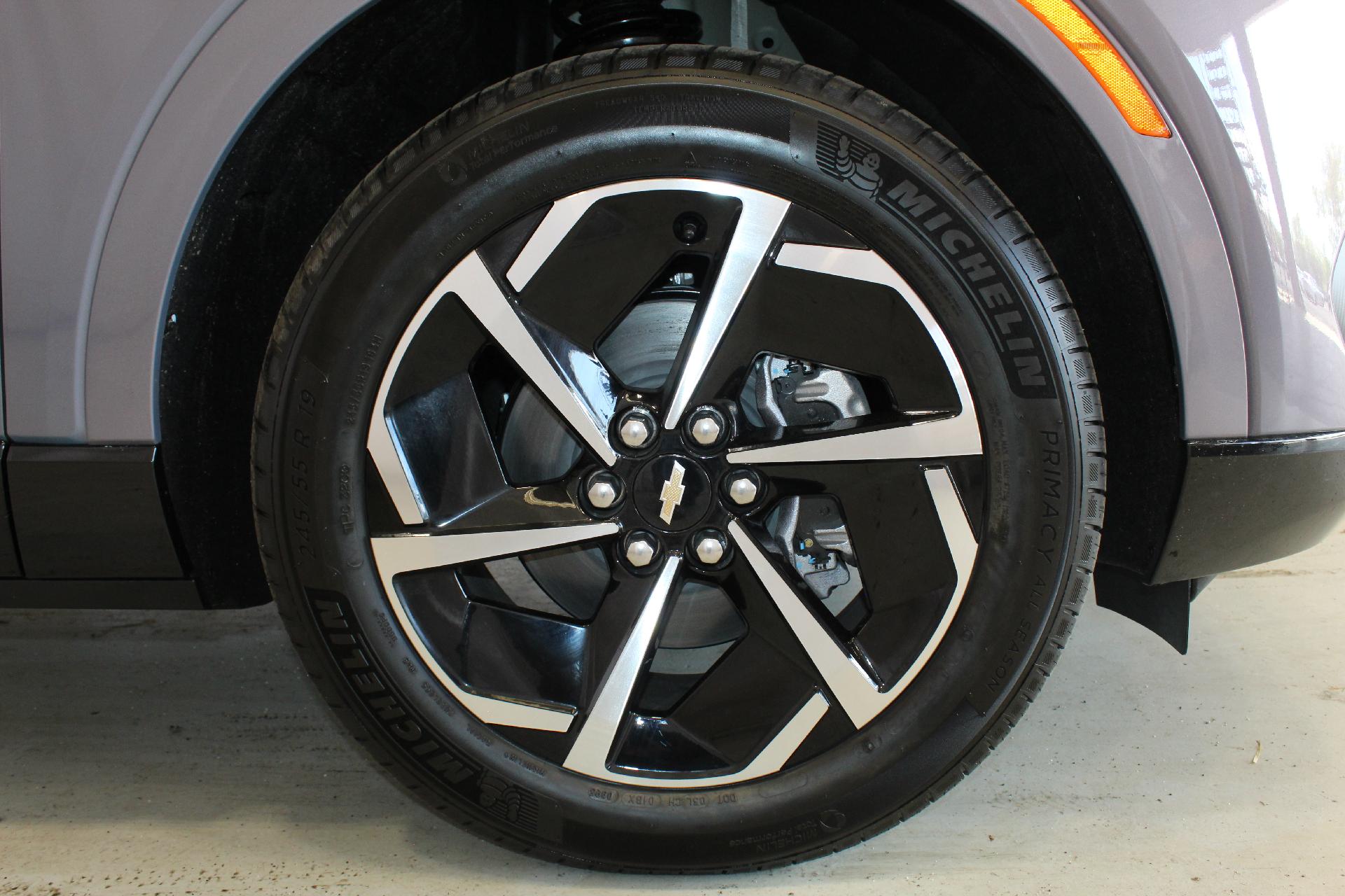 2025 Chevrolet Equinox EV Vehicle Photo in NORTHAMPTON, MA 01060-1120