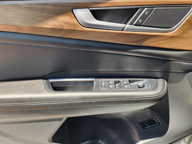2024 Volkswagen Atlas Vehicle Photo in Decatur, TX 76234