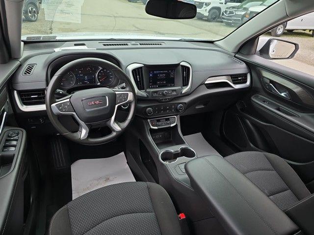 2024 GMC Terrain Vehicle Photo in Pleasant Hills, PA 15236