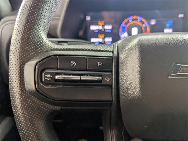 2024 Chevrolet Colorado Vehicle Photo in ENGLEWOOD, CO 80113-6708