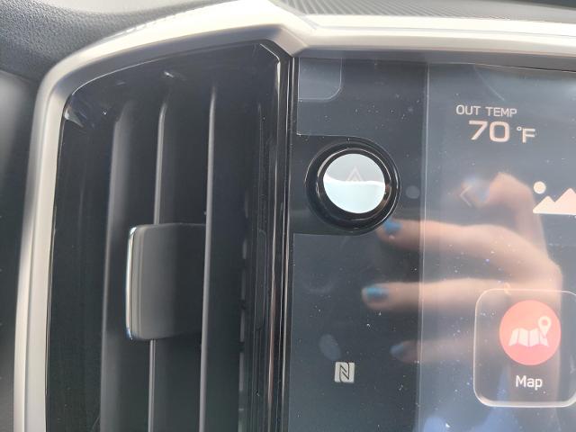 2025 Subaru Ascent Vehicle Photo in Green Bay, WI 54304