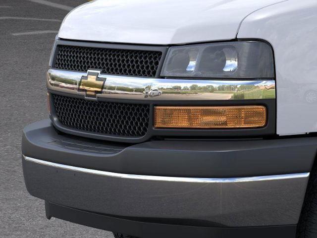 2025 Chevrolet Express Commercial Cutaway Vehicle Photo in INDEPENDENCE, MO 64055-1314