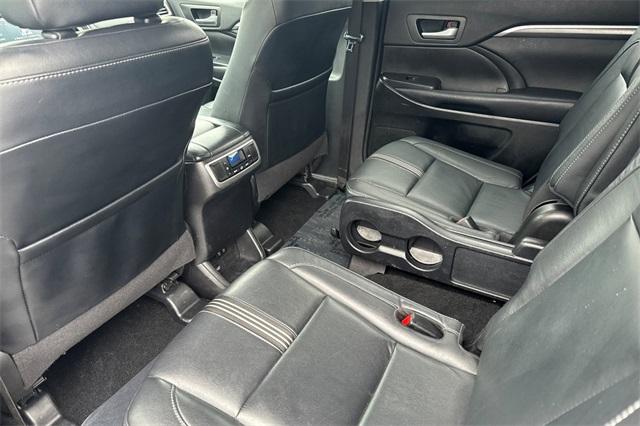 2018 Toyota Highlander Vehicle Photo in ELK GROVE, CA 95757-8703