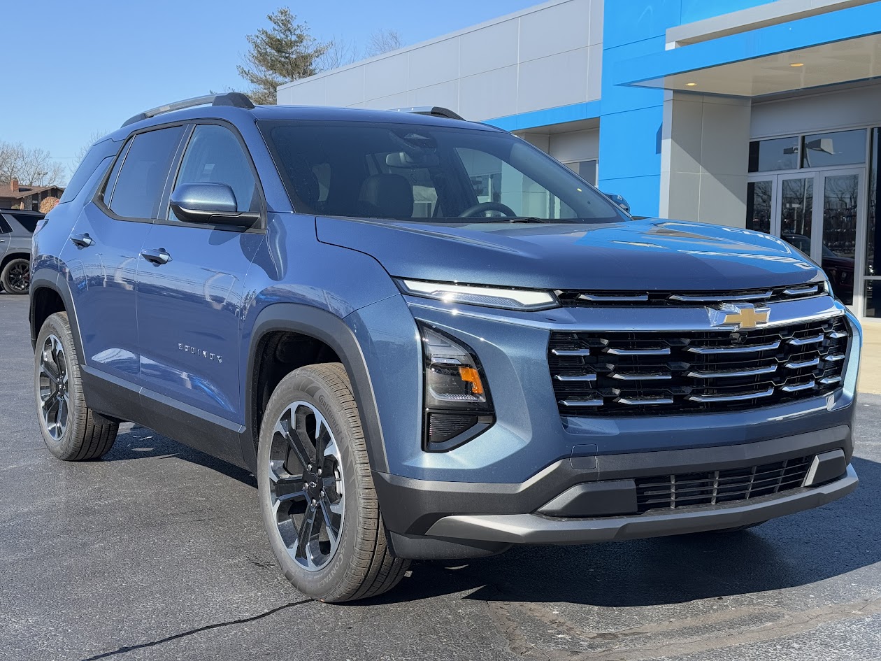 2025 Chevrolet Equinox Vehicle Photo in BOONVILLE, IN 47601-9633