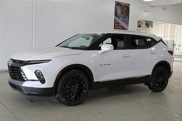 2025 Chevrolet Blazer Vehicle Photo in MEDINA, OH 44256-9001