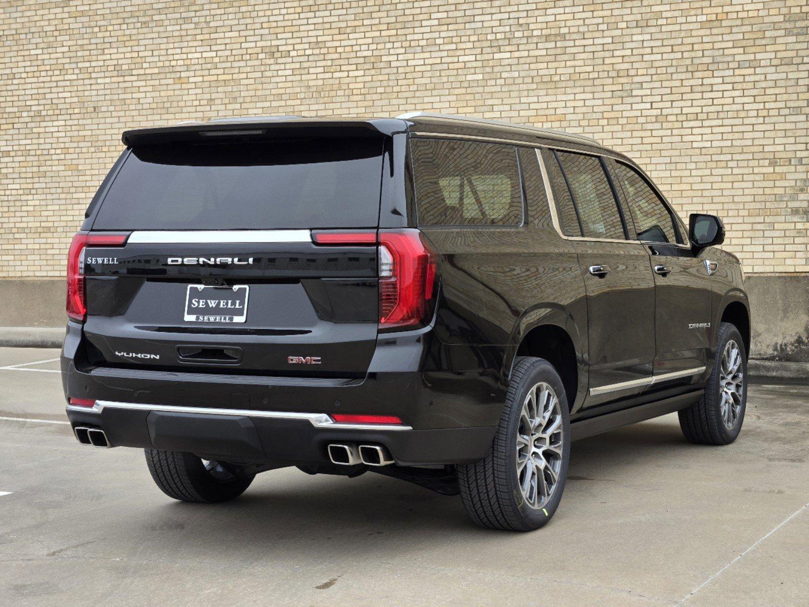 2025 GMC Yukon XL Vehicle Photo in DALLAS, TX 75209-3016