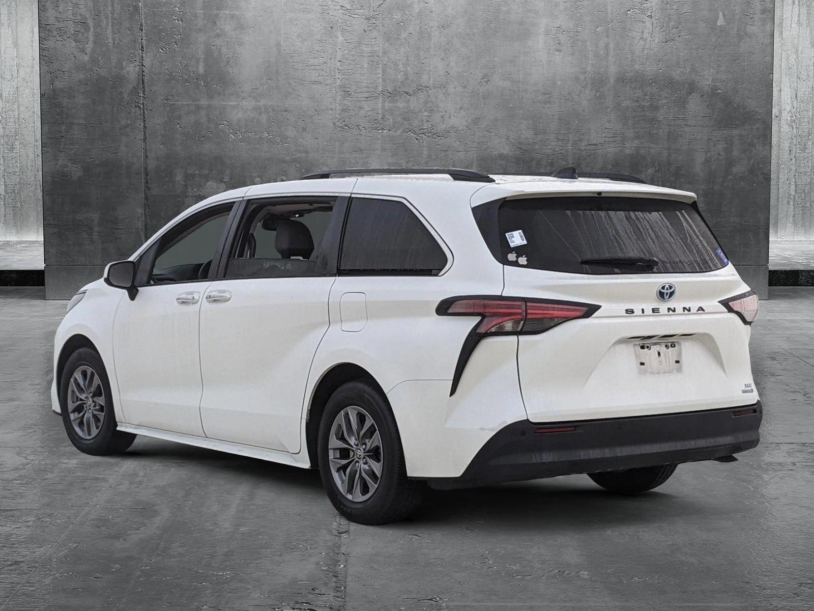 2021 Toyota Sienna Vehicle Photo in Davie, FL 33331