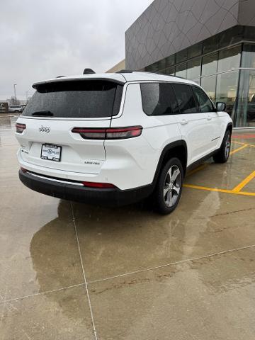 2023 Jeep Grand Cherokee L Vehicle Photo in Peoria, IL 61615