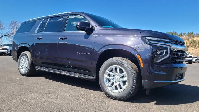 2025 Chevrolet Suburban Vehicle Photo in FLAGSTAFF, AZ 86001-6214