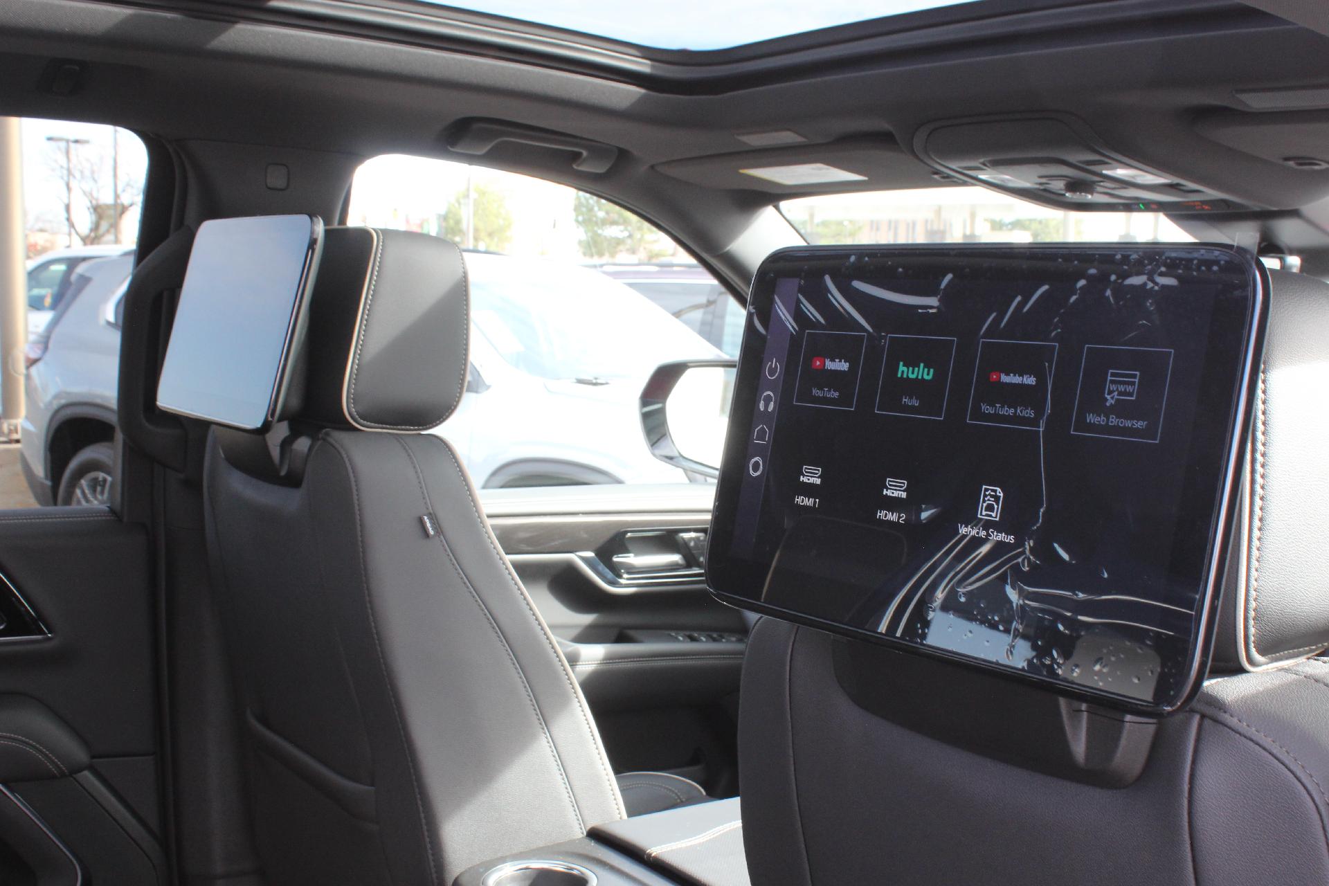 2025 GMC Yukon XL Vehicle Photo in AURORA, CO 80012-4011